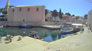Veli Lošinj, Marina